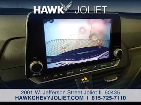Used 2025 Nissan Altima 2.5 SV FWD image 17