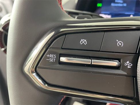 New 2026 Chevrolet Equinox EV RS image 11