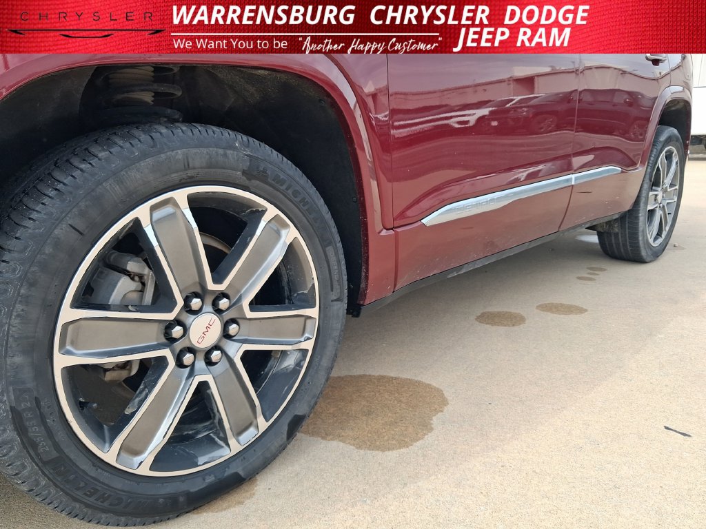 Used 2018 GMC Acadia Denali w/ Technology Package AWD/4WD image 32
