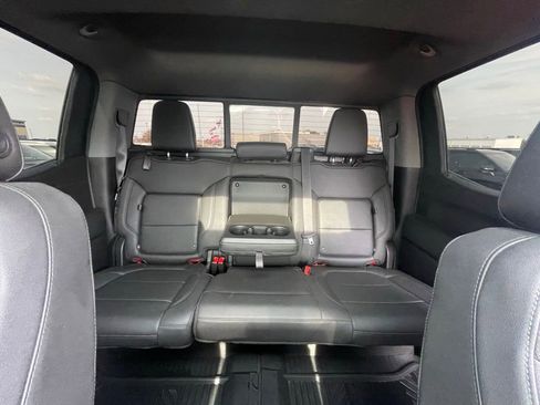 Used 2021 Chevrolet Silverado 1500 LT Trail Boss w/ Convenience Package II image 19