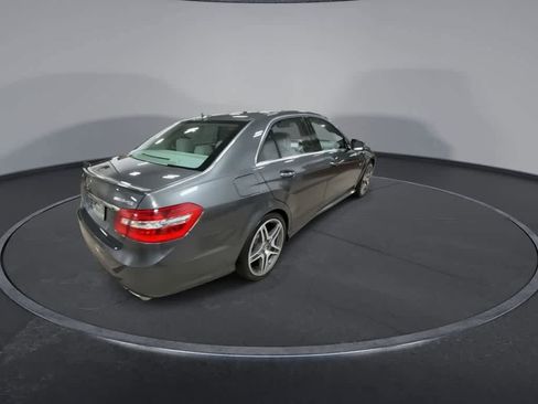 Used 2010 Mercedes-Benz E 63 AMG Sedan image 8