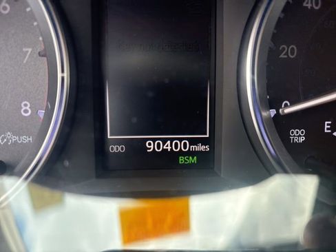 Used 2017 Toyota Highlander XLE FWD image 9