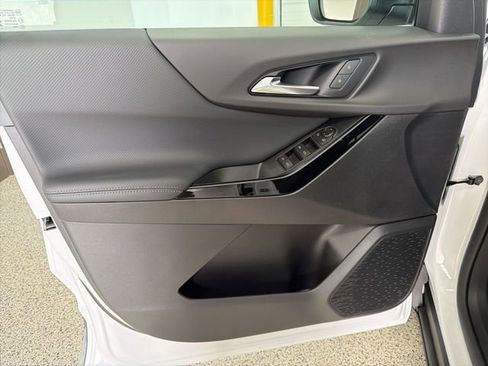 New 2026 Chevrolet Equinox LT w/ Safety and Technology Package image 9