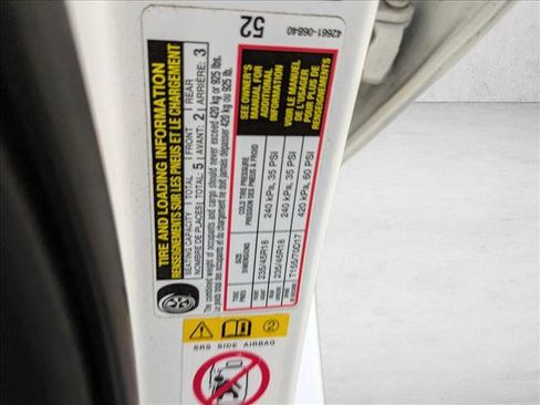 Used 2018 Toyota Camry SE image 14