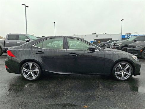 Used 2018 Lexus IS 300 300 w/ Comfort Package image 7