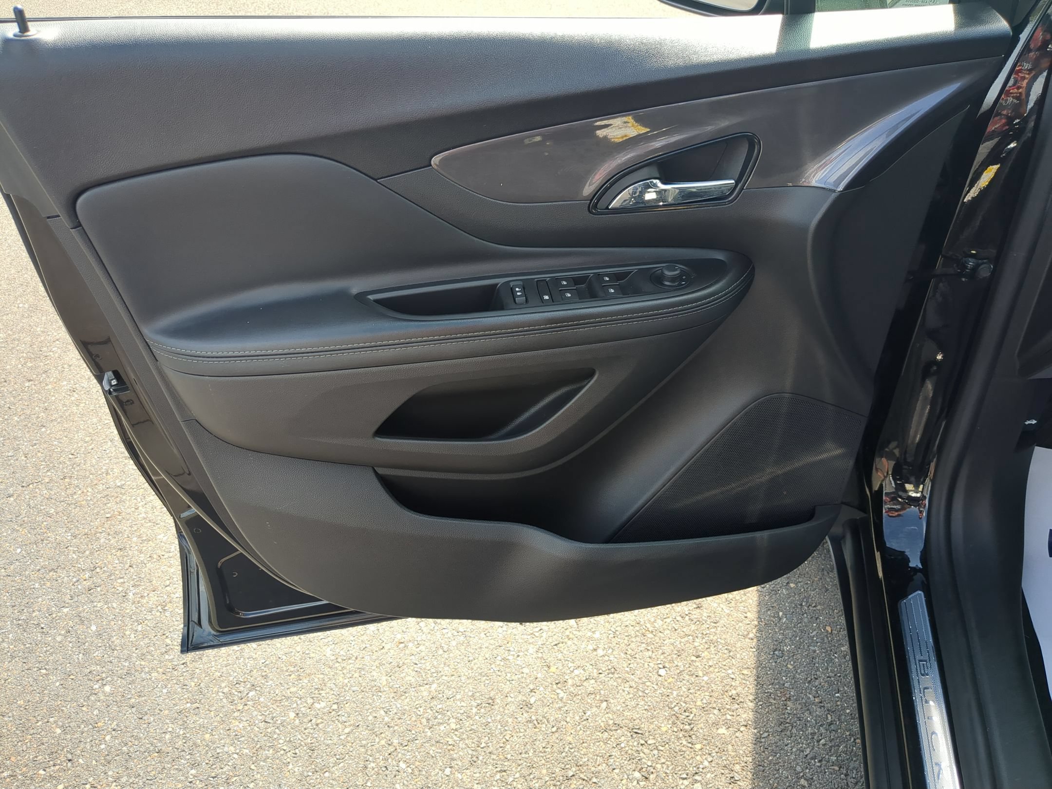 Certified 2022 Buick Encore Preferred w/ Safety Package AWD/4WD image 19