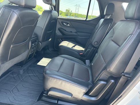 Used 2024 Chevrolet Traverse High Country FWD image 45