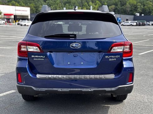 Used 2017 Subaru Outback 3.6R Limited AWD/4WD image 5