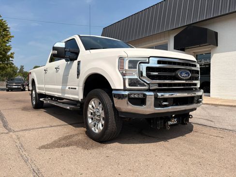 Used 2020 Ford F350 Lariat w/ Lariat Ultimate Package AWD/4WD image 2