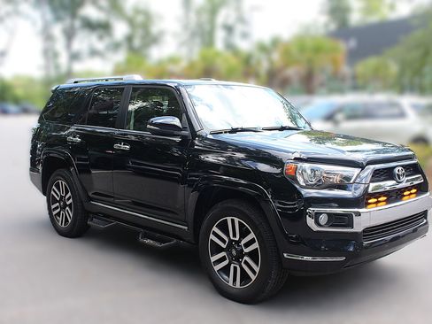 Used 2019 Toyota 4Runner Limited AWD/4WD image 11