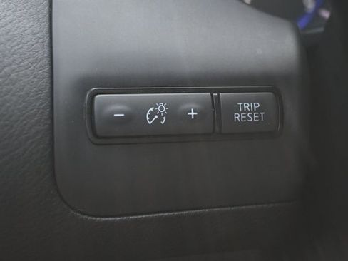 Used 2018 INFINITI Q60 3.0t Luxe image 38