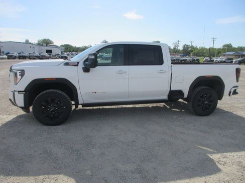 New 2026 GMC Sierra 2500 AT4 w/ AT4 Premium Plus Package AWD/4WD image 10