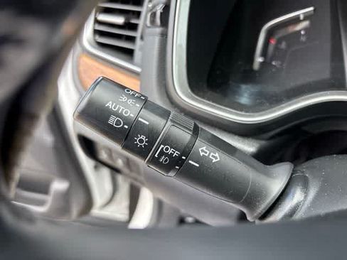 Used 2022 Honda CR-V Touring image 15