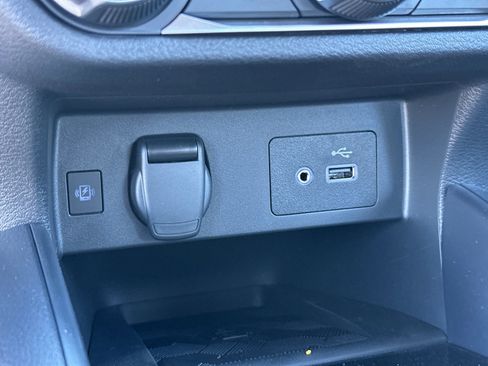 New 2025 Nissan Versa SV w/ Trunk Package image 31