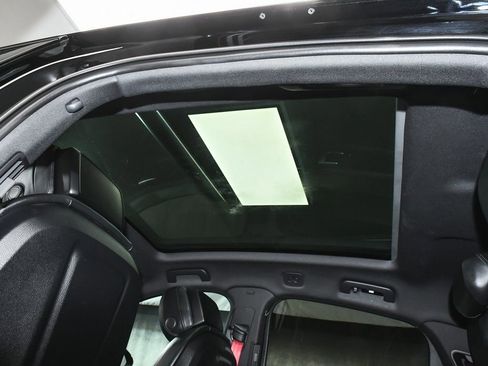 Used 2022 Porsche Cayenne Platinum Edition image 55