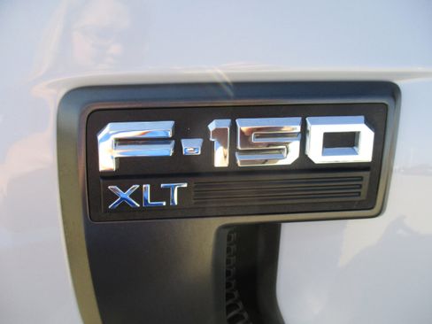 Used 2022 Ford F150 XLT w/ Equipment Group 302A High image 16