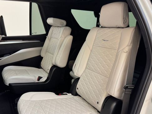 New 2025 Cadillac Escalade Sport Platinum w/ LPO, ONYX Package image 50