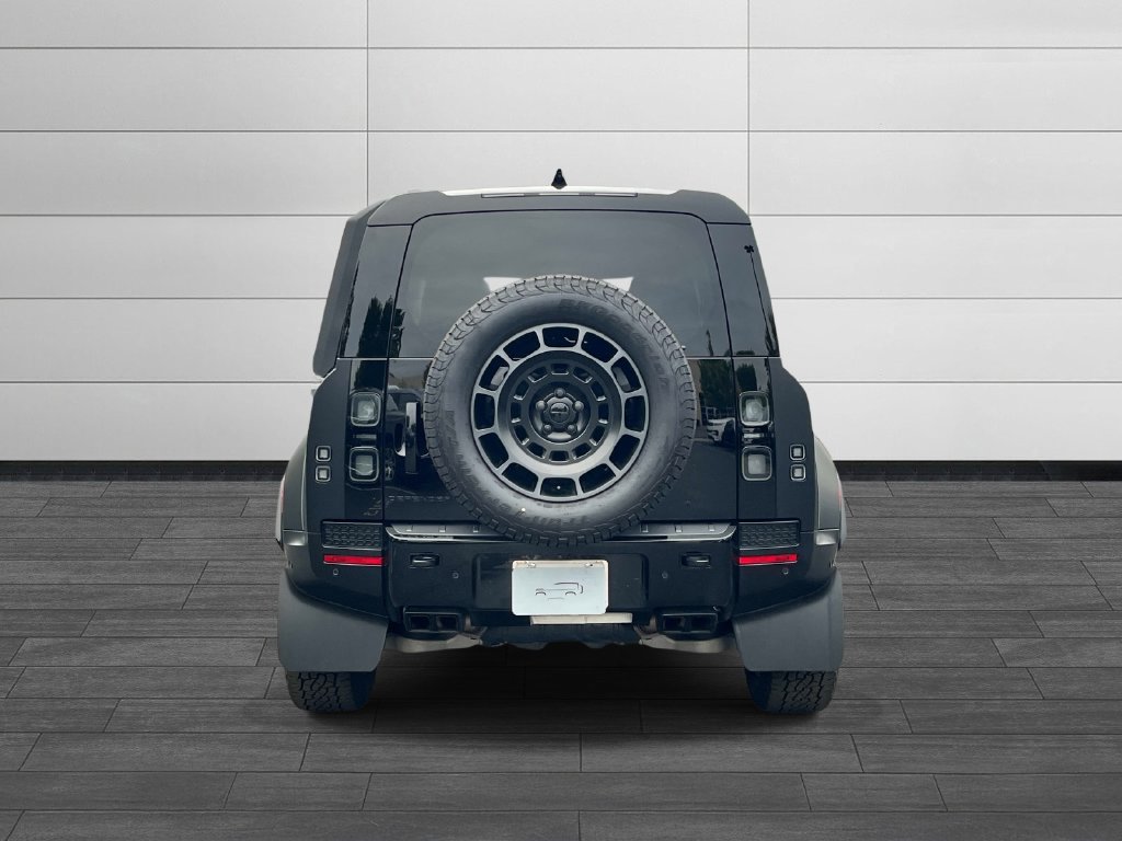 Certified 2026 Land Rover Defender 110 OCTA AWD/4WD image 4