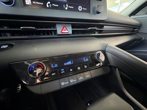 Used 2025 Hyundai Elantra Sport FWD image 14