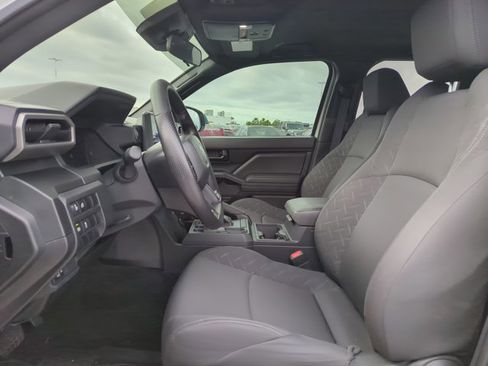 Used 2024 Toyota Tacoma SR image 9