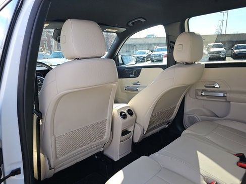 Certified 2025 Mercedes-Benz GLB 250 4MATIC image 10