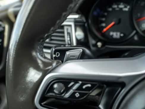 Used 2018 Porsche Macan S image 24