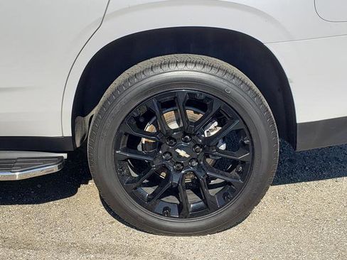 Used 2022 Chevrolet Tahoe LT w/ Luxury Package image 33