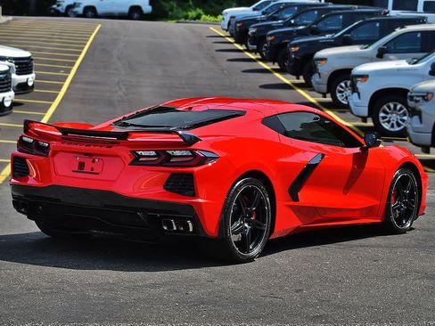 Used 2021 Chevrolet Corvette Stingray Premium Cpe w/ Z51 Performance Package RWD image 10