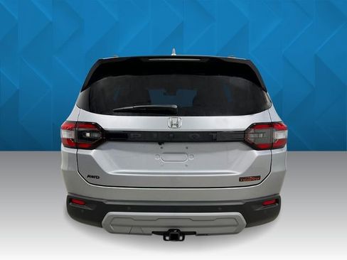 New 2025 Honda Pilot TrailSport image 4