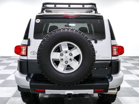 Used 2008 Toyota FJ Cruiser 4WD image 6