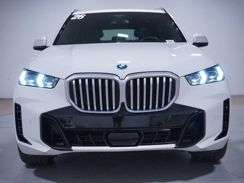 Used 2026 BMW X5 xDrive50e w/ M Sport Package AWD/4WD image 4