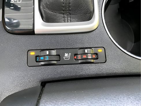 Used 2018 Toyota Highlander Limited Platinum image 14