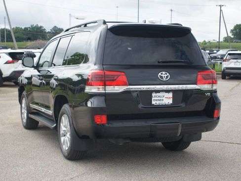 Used 2019 Toyota Land Cruiser AWD/4WD image 17