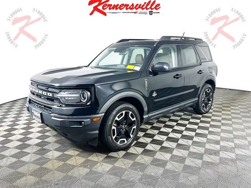Used 2021 Ford Bronco Sport Outer Banks image 3