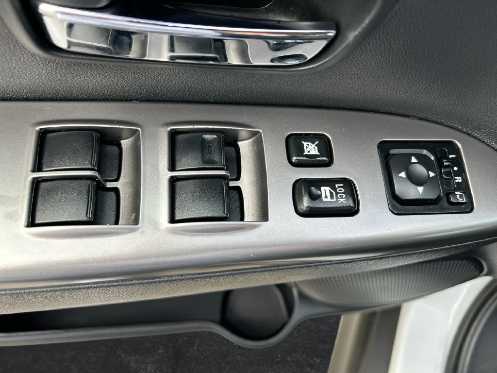 Used 2025 Mitsubishi Outlander Sport SE AWD/4WD image 12