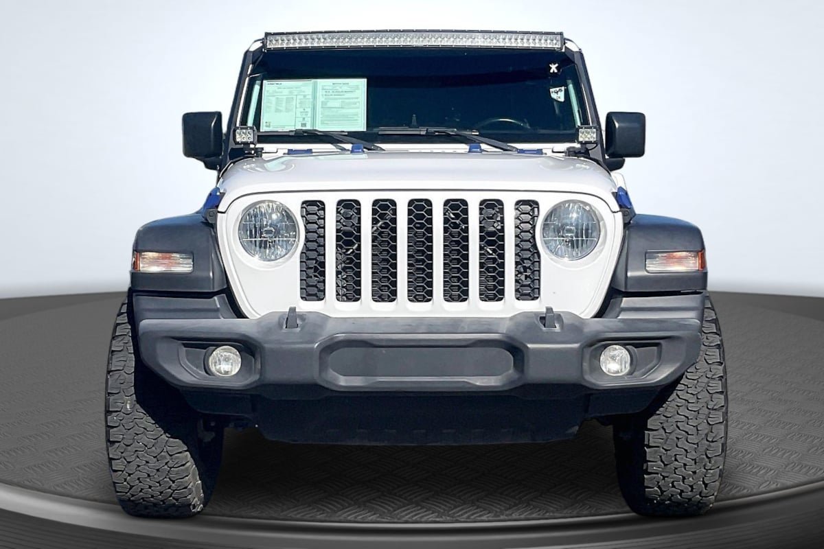 Used 2020 Jeep Gladiator Sport w/ Quick Order Package 24S AWD/4WD image 3