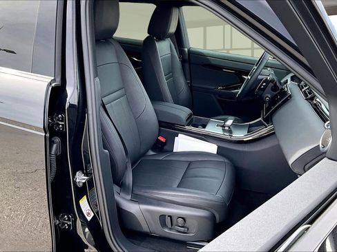 Used 2025 Land Rover Range Rover Evoque Dynamic SE image 7