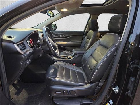 Used 2019 GMC Acadia Denali w/ Technology Package FWD image 15