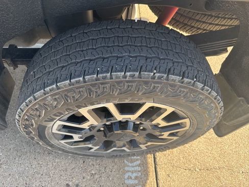 Used 2024 GMC Sierra 2500 AT4 w/ AT4 Premium Plus Package image 4