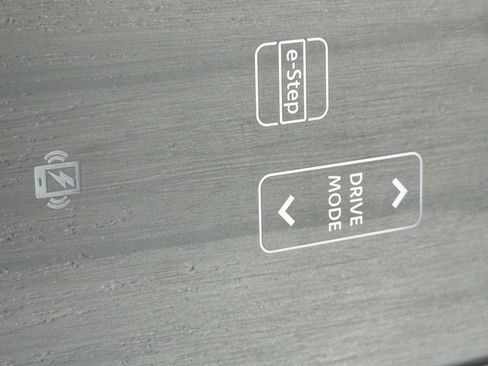 Used 2025 Nissan Ariya AWD image 20