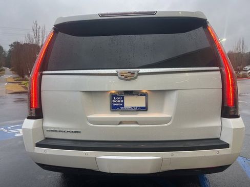 Used 2018 Cadillac Escalade ESV Platinum image 6