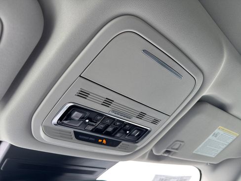 New 2026 Lincoln Nautilus Reserve image 18