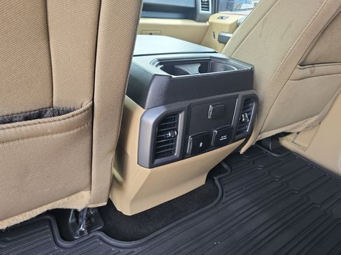 Used 2018 Ford F150 XLT w/ Equipment Group 302A Luxury AWD/4WD image 12