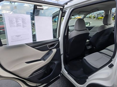 Used 2022 Subaru Forester w/ Popular Package #2 AWD/4WD image 9