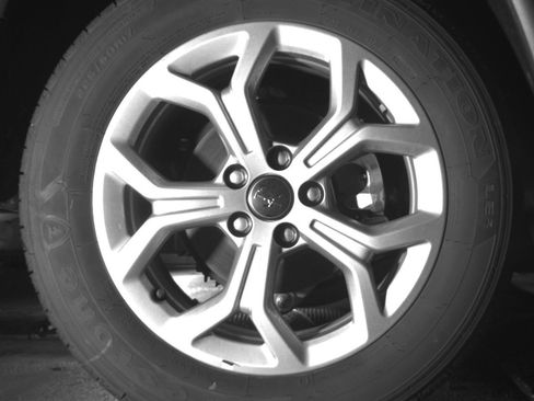 Used 2025 Jeep Compass Latitude image 15