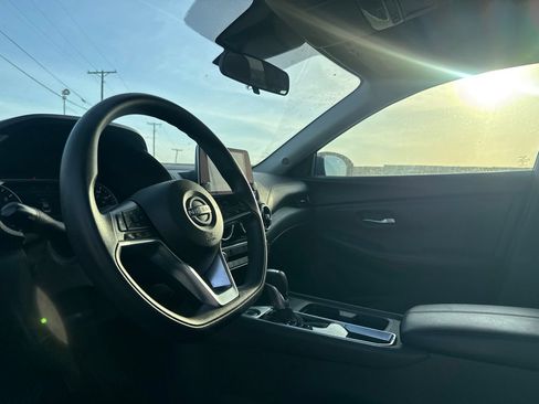 Certified 2025 Nissan Sentra SV FWD image 34