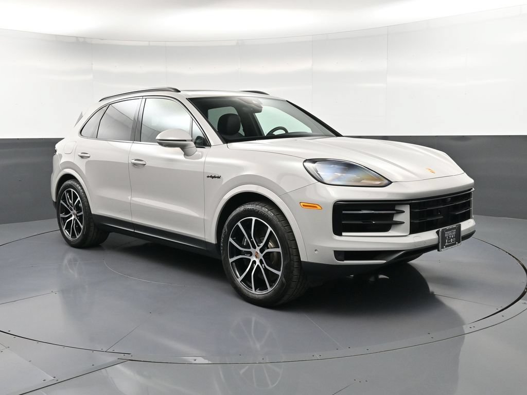 Certified 2026 Porsche Cayenne E-Hybrid AWD/4WD image 10