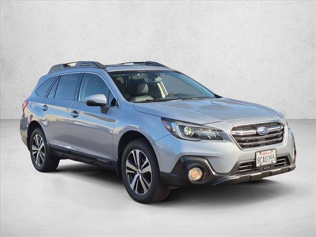 Used 2018 Subaru Outback 3.6R Limited AWD/4WD image 3