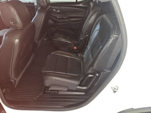 Used 2020 Chevrolet Traverse LT w/ Driver Confidence II Package AWD/4WD image 24