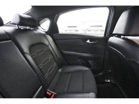 Used 2021 Kia Forte GT-Line image 13